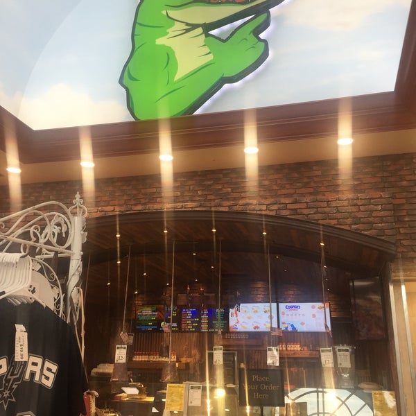 Parador San Antonio Convenience Store in Southwest San Antonio