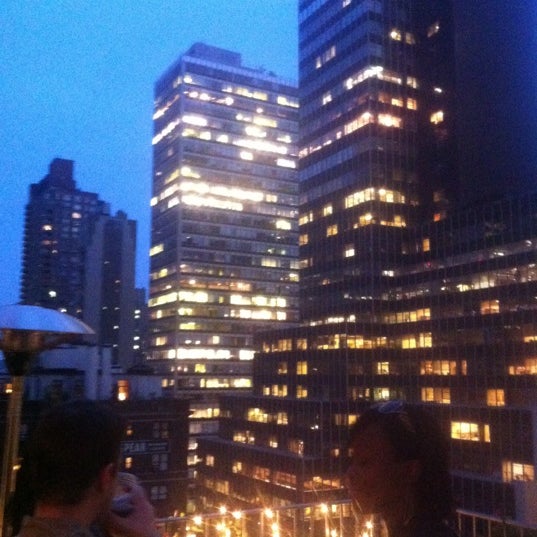 Das Foto wurde bei Henry&#39;s Roof Top Bar - @RSHotel von Аркадий С. am 9/28/2012 aufgenommen
