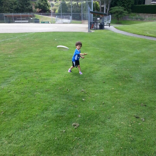 Hidden Valley Sports Park Campo de béisbol en Northwest Bellevue