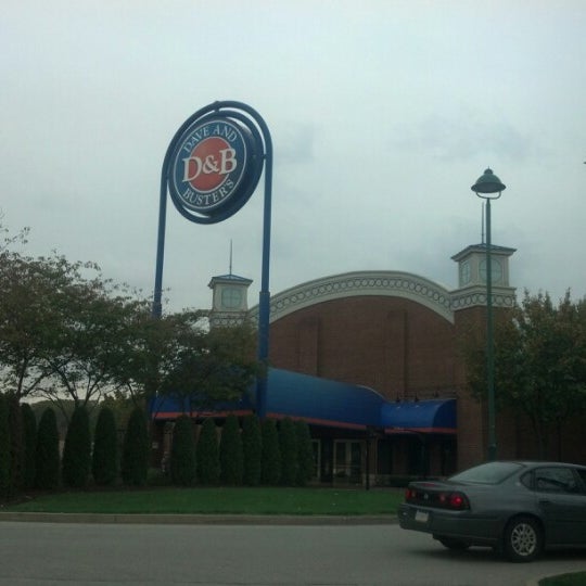 Photo taken at Dave &amp; Buster&#39;s by Shannon H. on 10/8/2012