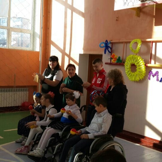 Школа 1 переяславка. 33 школа хабаровск. Коррекционная школа хабаровск. 32 школа хабаровск. Школа номер 83.