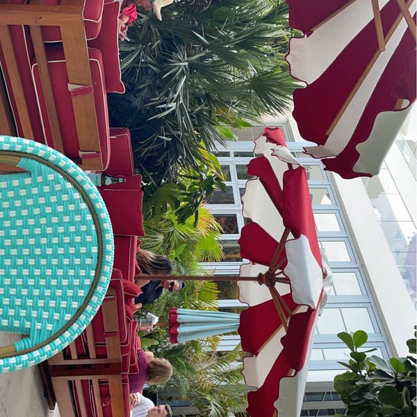 รูปภาพถ่ายที่ Faena Hotel Miami Beach โดย Majid เมื่อ 3/20/2022