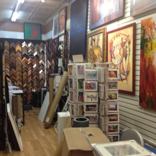 Framing on 9th Art Gallery in New York