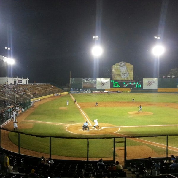 Fotos en Parque de Béisbol Centenario del 27 de Febrero Villahermosa, Tabasco