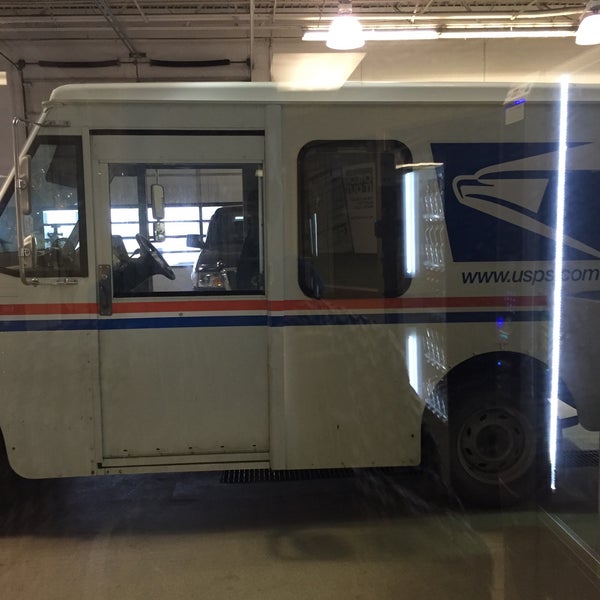 Metro Ford, Inc. Car Dealership in Santa Fe