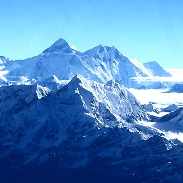 Foto diambil di Mount Everest | Sagarmāthā | सगरमाथा | ཇོ་མོ་གླང་མ | 珠穆朗玛峰 oleh Amarit C. pada 9/27/2016