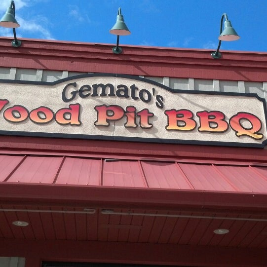 Photo taken at Gemato&#39;s Wood Pit BBQ by Mark S. on 8/13/2013
