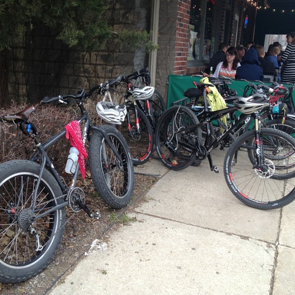 Photos at Dundee Cork & Bottle Dundee 11 tips from 651 visitors