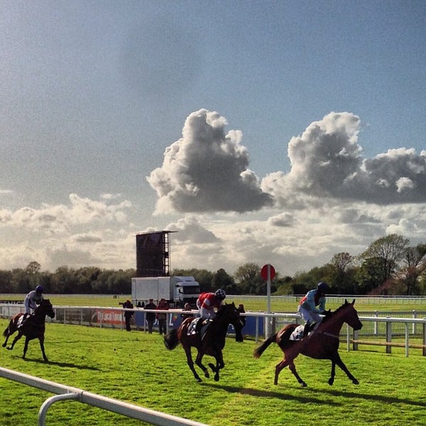 Royal Windsor Racecourse - 9 tips