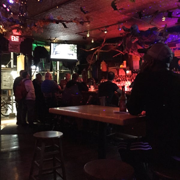 10/8/2016にIr Bing Y.がTy&#39;s Barで撮った写真