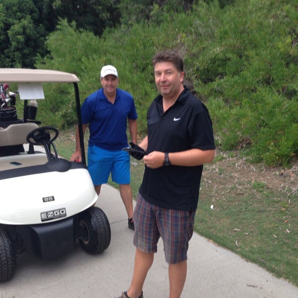 6/8/2014 tarihinde Stephen B.ziyaretçi tarafından Diamond Bar Golf Course'de çekilen fotoğraf