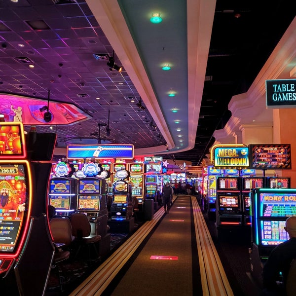รูปภาพถ่ายที่ WinStar World Casino and Resort โดย David S. เมื่อ 11/25/2020
