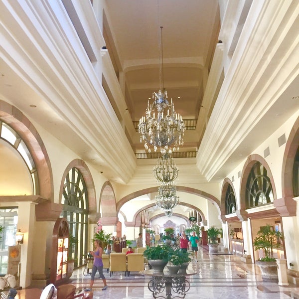 Photo taken at CasaMagna Marriott Cancun Resort by Matias V. on 11/18/2016