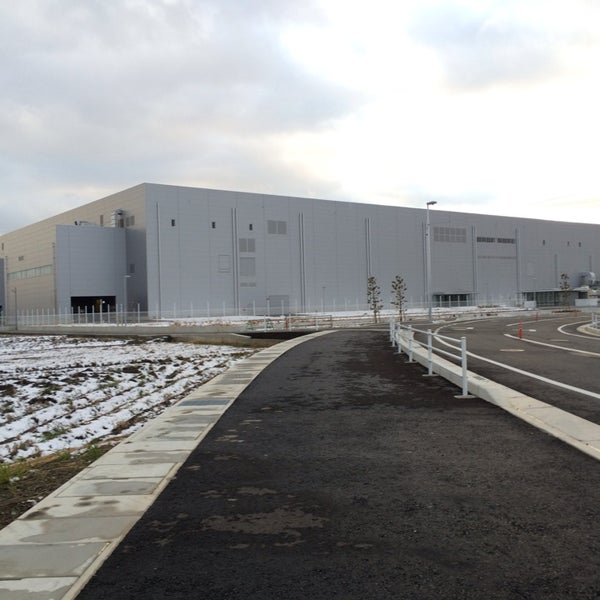 Photo taken at リチウムエナジージャパン 栗東工場 by T K. on 1/19/2014