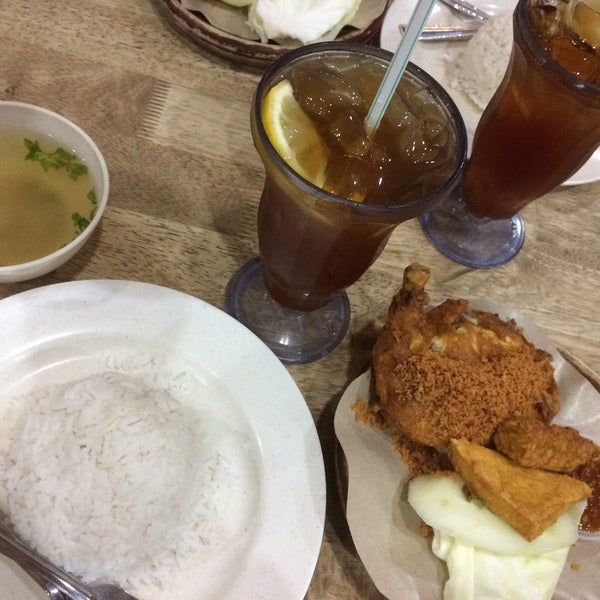 Ayam Penyet Ibu Nor Indian Restaurant