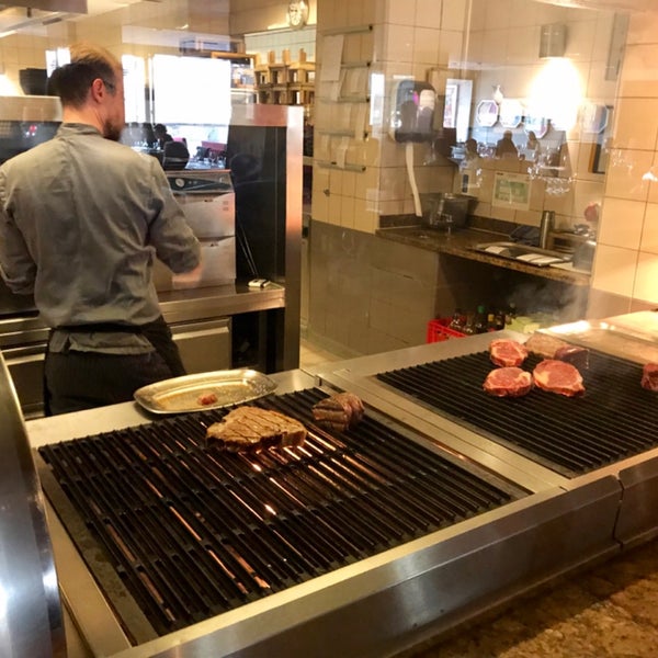 Photo taken at Grill Royal by Влад К. on 5/26/2019