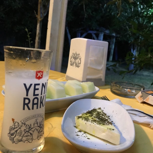 Das Foto wurde bei Aramızda Kalsın Mangal&amp;Restaurant von Ersan Y. am 8/28/2018 aufgenommen
