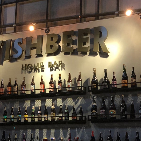 Photo taken at Wishbeer by Naoko I. on 9/2/2018