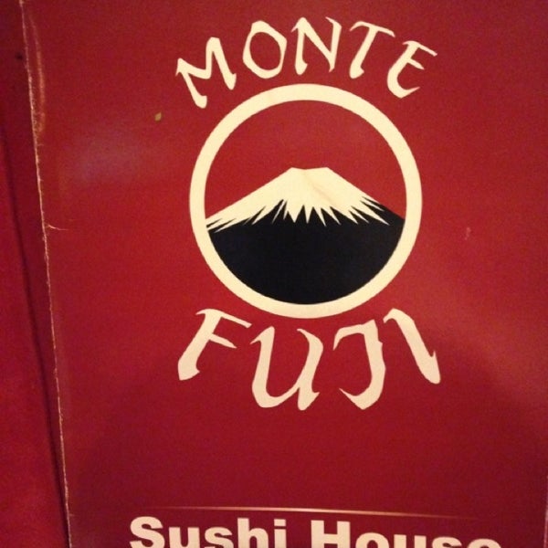รูปภาพถ่ายที่ Monte Fuji Sushi Grill โดย Gualter A. เมื่อ 2/8/2013