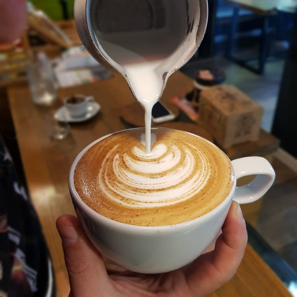 11/18/2019 tarihinde Rifat Y.ziyaretçi tarafından Chapter Coffee'de çekilen fotoğraf