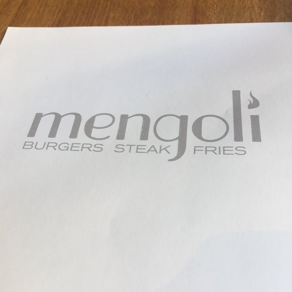 4/25/2018にRifat Y.がMengoli Burgers Steak Friesで撮った写真