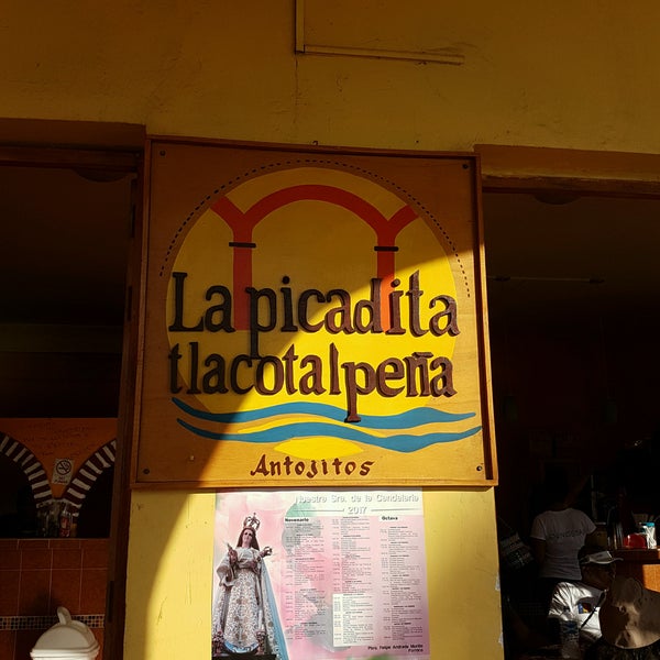 Photo taken at La Picadita Tlacotalpeña by Felipe on 2/18/2017