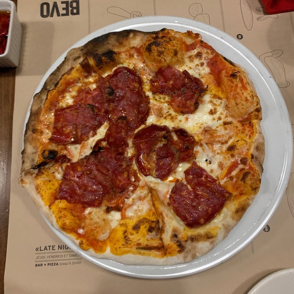 Снимок сделан в BEVO Bar + Pizzeria пользователем Roberto M. 2/17/2020