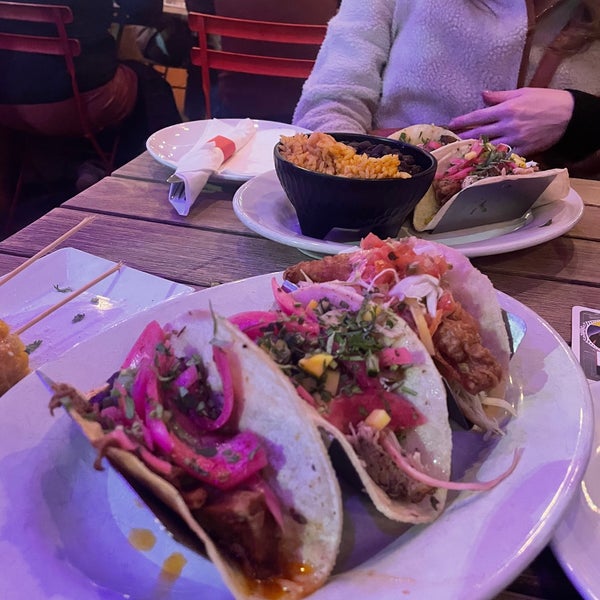 outdoor dining isn’t bad bc heaters work well. The elites, fish, jerk chicken, and pork belly tacos were bomb😝 surprisingly several of the restaurants on the street are owned by same hospitality co.