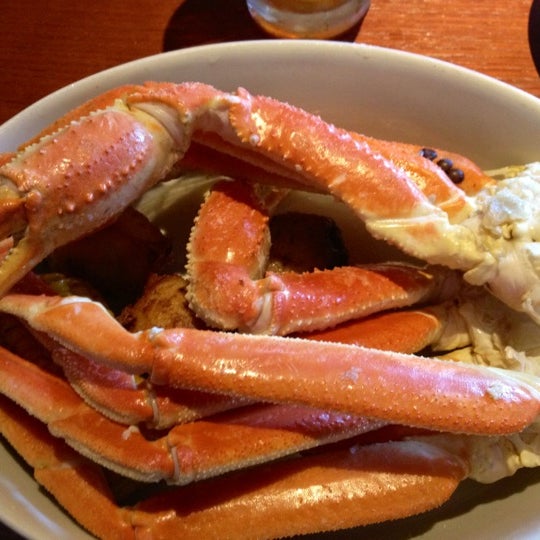 รูปภาพถ่ายที่ Red Lobster โดย Don&#39;t Want Swarm เมื่อ 10/30/2012