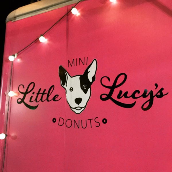 Снимок сделан в Little Lucy&#39;s Mini Donuts пользователем D 8/10/2015