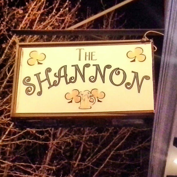 Photo prise au The Shannon par Shannon S. le11/25/2012