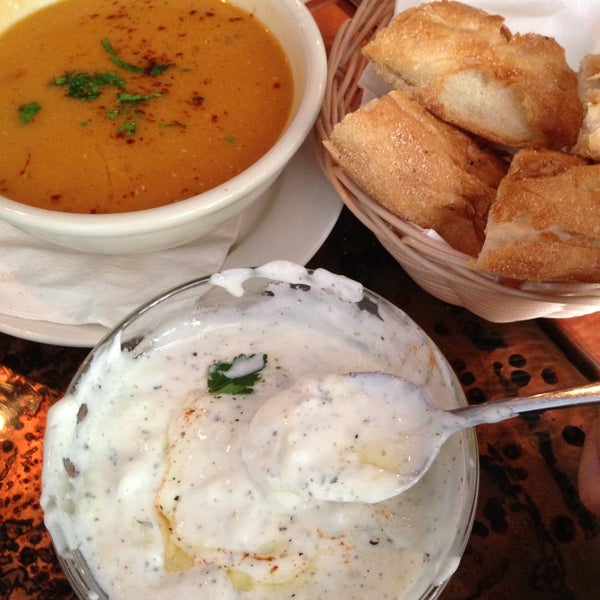 Das Foto wurde bei 7 Spices Turkish &amp; Mediterranean Cuisine von Ayakamay am 5/10/2013 aufgenommen
