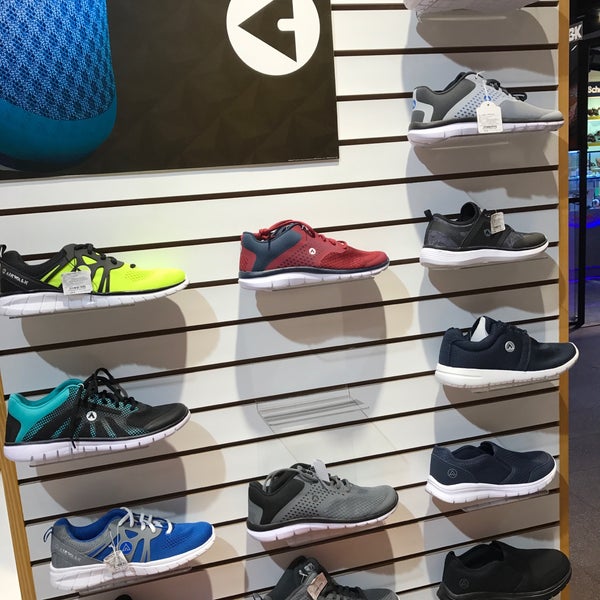 payless shoes robinson