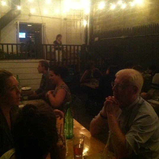 10/5/2012にZeb H.がVan Horn Restaurantで撮った写真
