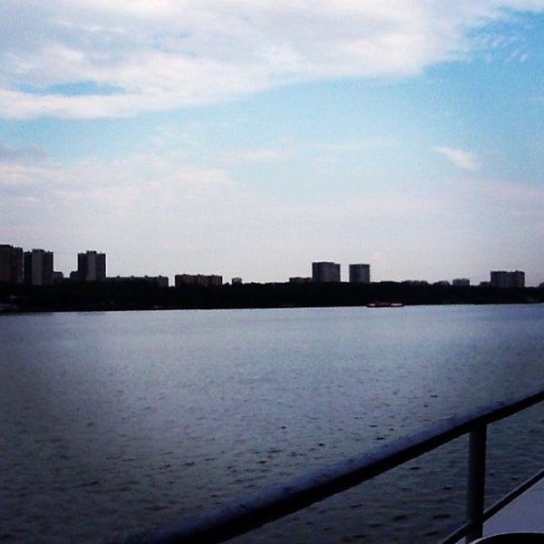 Левый берег 8. Ул левобережная белгород. Левый берег 8. Пляж эко берег химки. Парк топольники в новокузнецке.