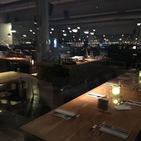 รูปภาพถ่ายที่ Restoran İstanbul Modern โดย Nurgül เมื่อ 11/2/2017