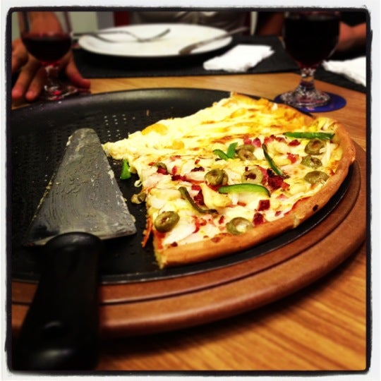 12/16/2012 tarihinde Marcelo P.ziyaretçi tarafından Pizza Bis'de çekilen fotoğraf