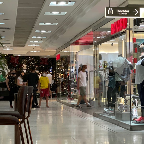 รูปภาพถ่ายที่ Shopping Pátio Paulista โดย Thiago A. เมื่อ 12/12/2021