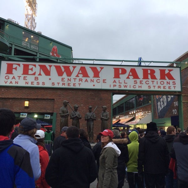 Red Sox Team Store - Fenway - Kenmore - Audubon Circle - Longwood - 19 Yawkey  Way