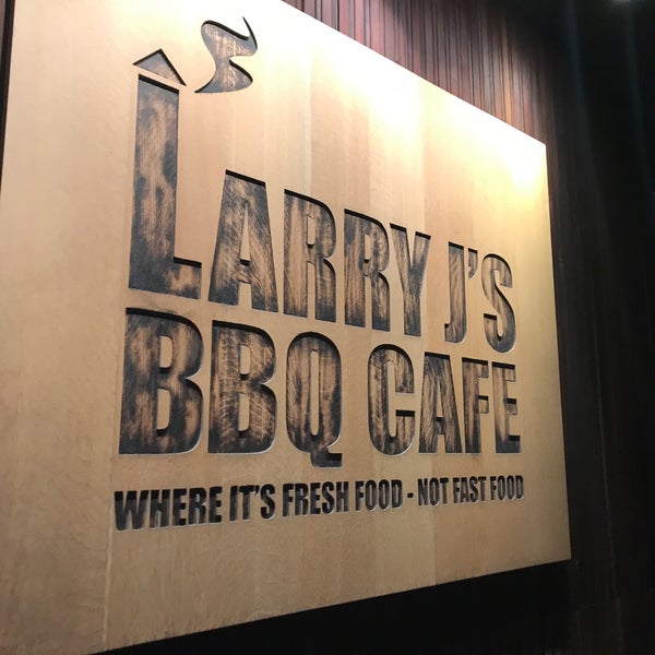 Foto tomada en Larry J&#39;s BBQ Cafe  por Eric A. el 2/1/2019