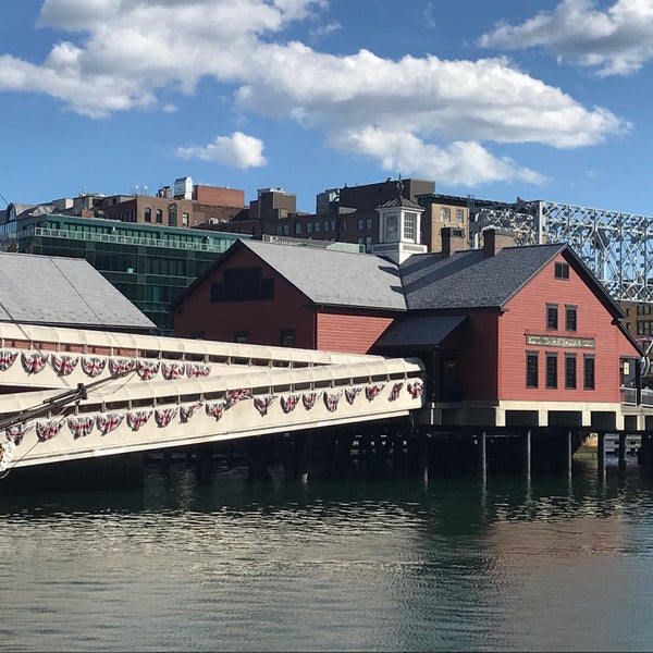 รูปภาพถ่ายที่ Boston Tea Party Ships and Museum โดย Eric A. เมื่อ 9/5/2020