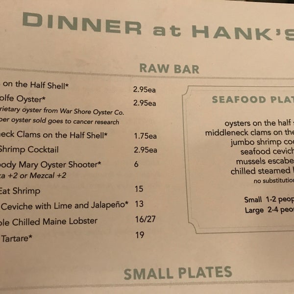 Снимок сделан в Hank&#39;s Oyster Bar пользователем Eric A. 2/19/2020