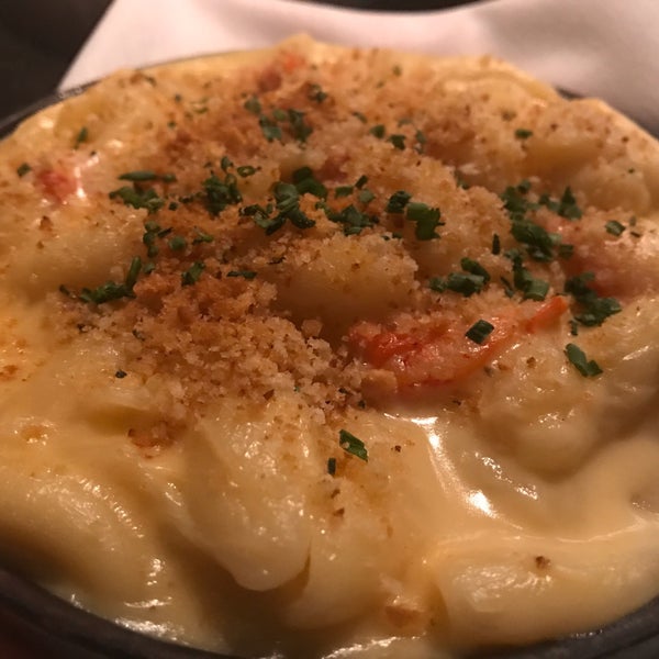 On rare occasion you may find Lobster Mac & Cheese on the menu here…when you do, be sure to get it!
