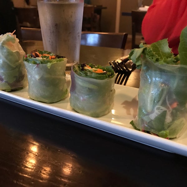 The Saigon Spring Roll is beautifully presented — but oddly, has no rice