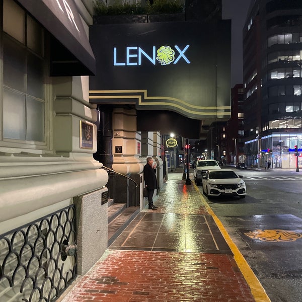 Foto tomada en The Lenox Hotel  por Eric A. el 2/17/2022