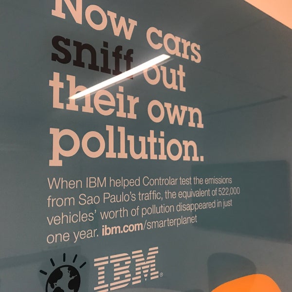 Foto diambil di IBM Interactive Experience Design Lab oleh Eric A. pada 1/27/2020