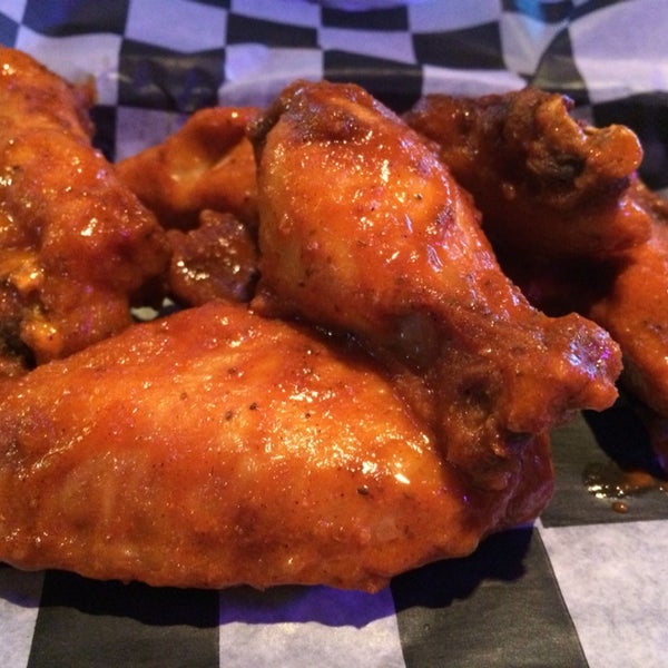 Wow, amazing secret flavor of wings — ask for a mix of Buffalo + Old Bay!