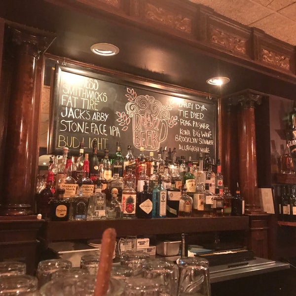 Das Foto wurde bei The Barley House Restaurant &amp; Tavern von Eric A. am 6/7/2019 aufgenommen