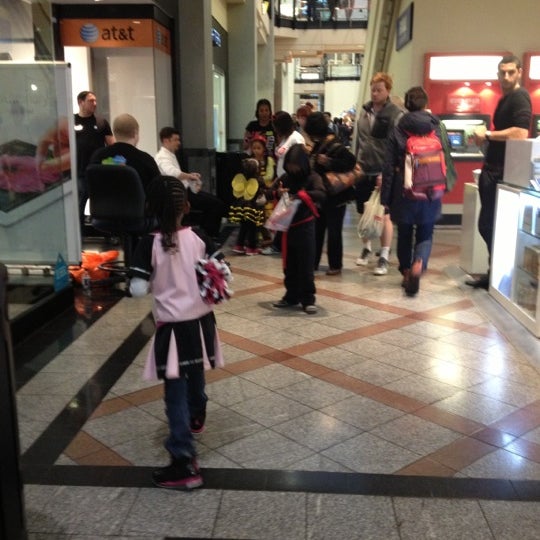 LensCrafters Eyecare Store in East Cambridge