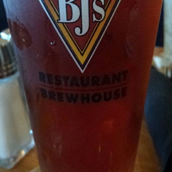 10/26/2014にEdward G.がBJ&#39;s Restaurant &amp; Brewhouseで撮った写真